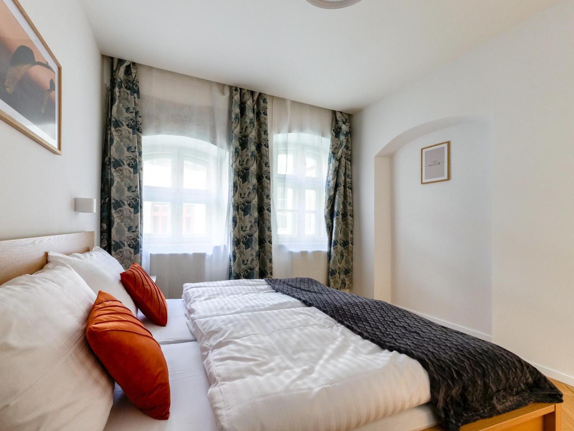 Hviezdoslavova Apartments, Trnava Centre, Parking Available Exterior photo
